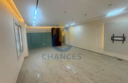 Apartment - 3 Bedrooms - 3 Bathrooms for sale in Tijan - Zahraa El Maadi - Hay El Maadi - Cairo