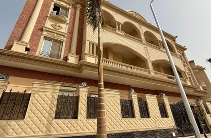 شقة - 2 غرف نوم - 3 حمامات للبيع في المنطقة د - حى جنوب الاكايمية - مدينة القاهرة الجديدة - القاهرة