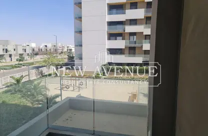 شقة - 3 غرف نوم - 3 حمامات للبيع في كمبوند البروج - كمبوندات الشروق - مدينة الشروق - القاهرة