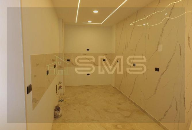 102061404 - Property Image 3