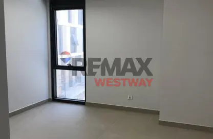 عيادة - غرفة نوم - 1 حمام للبيع في بيفرلي هيلز - كمبوندات الشيخ زايد - الشيخ زايد - الجيزة