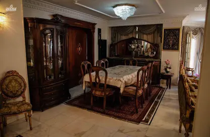 طابق كامل - 4 غرف نوم - 3 حمامات للبيع في شارع بيروت - ميدان الجامع - مصر الجديدة - القاهرة