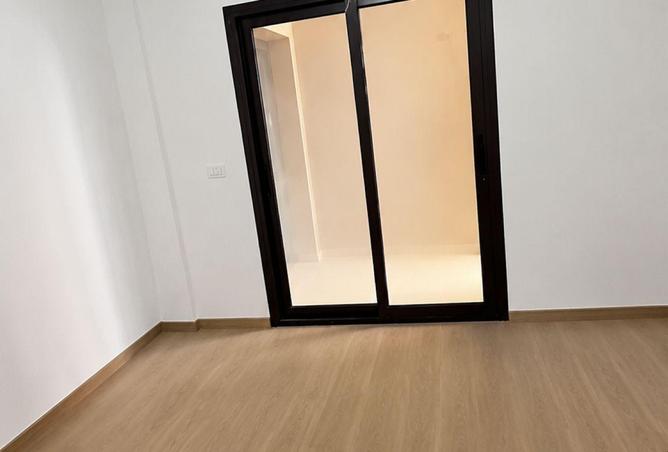 72444102 - صورة العقار 2
