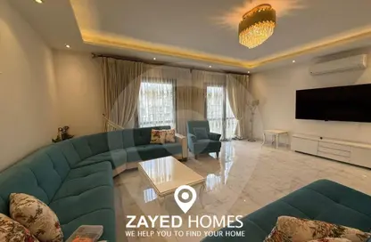 شقة - 3 غرف نوم - 3 حمامات للايجار في ذا كورت ياردز - كمبوندات الشيخ زايد - الشيخ زايد - الجيزة