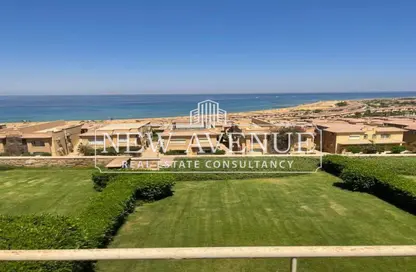 منزل مزدوج - 3 غرف نوم - 3 حمامات للبيع في تلال السخنة - العين السخنة - السويس