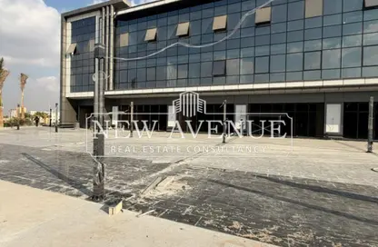 Retail - Studio - 1 Bathroom for rent in American University Housing District - 5th Settlement Compounds - The 5th Settlement - New Cairo City - Cairo