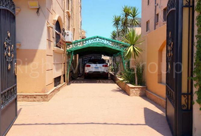 104045548 - Property Image 2