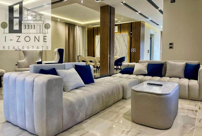 70104029 - Property Image 2