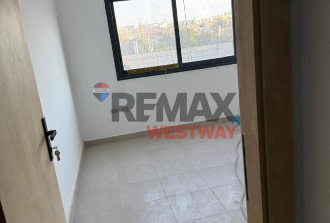 72176937 - Property Image 3