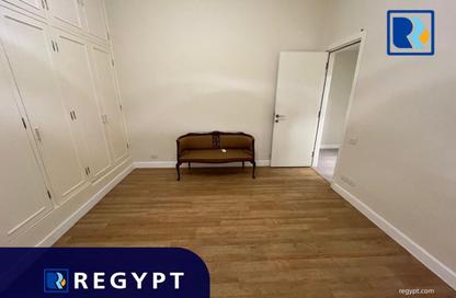 شقة - 2 غرف نوم - 2 حمامات للايجار في شارع الجزيره - الزمالك - القاهرة