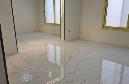 Apartment - 3 Bedrooms - 2 Bathrooms for rent in Cornish El Nile St. - Maadi - Hay El Maadi - Cairo