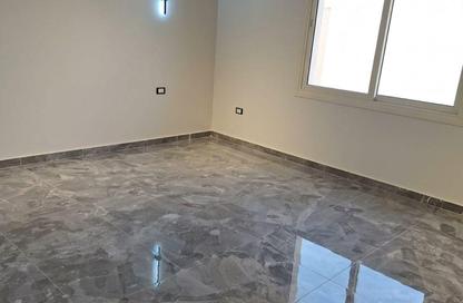 Apartment - 3 Bedrooms - 2 Bathrooms for rent in Cornish El Nile St. - Maadi - Hay El Maadi - Cairo