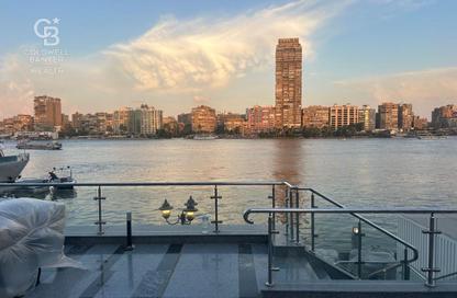Restaurant - Studio - 4 Bathrooms for sale in El Gezirah St. - Zamalek - Cairo
