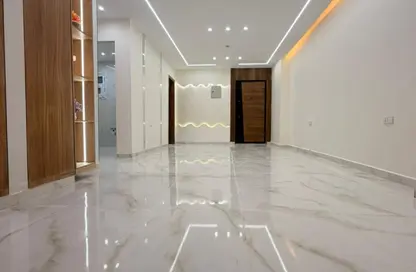 شقة - 3 غرف نوم - 2 حمامات للبيع في البوابة الرابعة - مينا - حدائق الاهرام - الجيزة