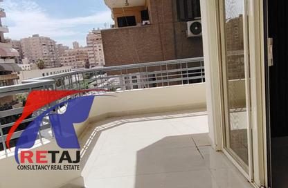 Apartment - 3 Bedrooms - 3 Bathrooms for sale in Mohammed Al Maqref St. - 6th Zone - Nasr City - Cairo