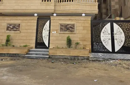 Apartment - 4 Bedrooms - 3 Bathrooms for sale in Gate 1 - Khofo - Hadayek El Ahram - Giza