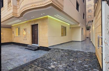 Apartment - 4 Bedrooms - 3 Bathrooms for sale in Gate 1 - Khofo - Hadayek El Ahram - Giza