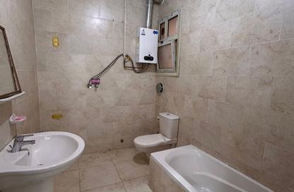 Office Space - Studio - 2 Bathrooms for rent in Al Shaimaa St. - Area F - Ganoob El Acadimia - New Cairo City - Cairo