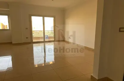 شقة - 3 غرف نوم - 3 حمامات للايجار في مدينة وصال - كمبوندات الشروق - مدينة الشروق - القاهرة