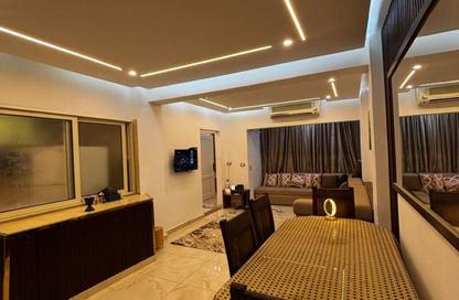 Apartment - 2 Bedrooms - 1 Bathroom for sale in Tabarak - Zahraa El Maadi - Hay El Maadi - Cairo
