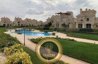 فيلا - 5 غرف نوم - 3 حمامات للبيع في الباتيو 5 ايست - الباتيو - كمبوندات الشروق - مدينة الشروق - القاهرة