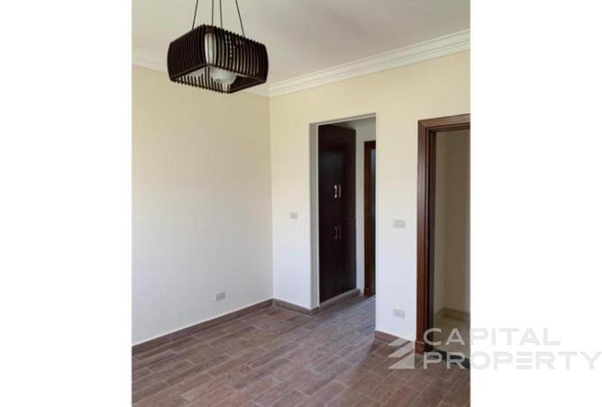 56001048 - Property Image 2