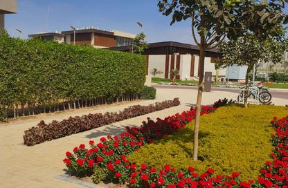 Apartment - 3 Bedrooms - 2 Bathrooms for sale in Moon Residences - Fifth Square - The 5th Settlement - New Cairo City - Cairo