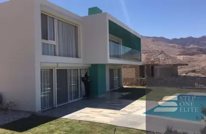 فيلا - 4 غرف نوم - 4 حمامات للبيع في المونت جلاله - العين السخنة - السويس