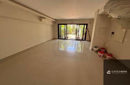 Twin House - 3 Bedrooms - 4 Bathrooms for rent in Hyde Park - New Cairo City - Cairo