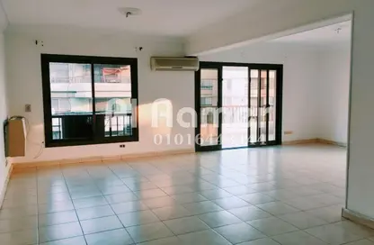 Apartment - 2 Bedrooms - 2 Bathrooms for sale in Zahraa Al Maadi St. - Degla - Hay El Maadi - Cairo
