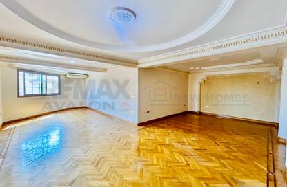 Apartment - 3 Bedrooms - 3 Bathrooms for rent in Zezenia - Hay Sharq - Alexandria Apartment - 3 Bedrooms - 3 Bathrooms for rent in Zezenia - Hay Sharq - Alexandria
