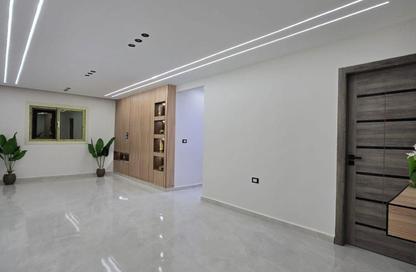 Apartment - 3 Bedrooms - 2 Bathrooms for sale in Gate 4 - Mena - Hadayek El Ahram - Giza