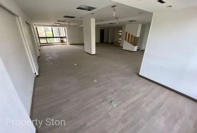 77329701 - Property Image 2