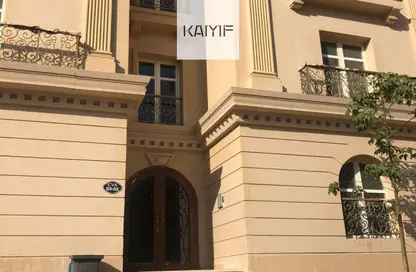 Apartment - 2 Bedrooms - 2 Bathrooms for sale in Hyde Park - New Cairo City - Cairo