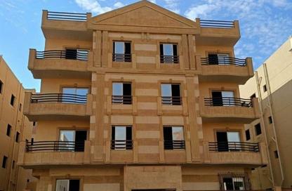 Apartment - 3 Bedrooms - 3 Bathrooms for sale in New Narges - New Cairo City - Cairo