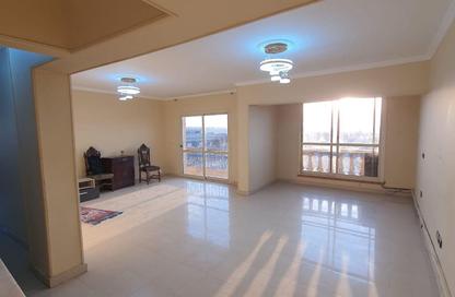 Apartment - 3 Bedrooms - 1 Bathroom for rent in Free Zone St. - Al Wafa Wa Al Amal - Nasr City - Cairo