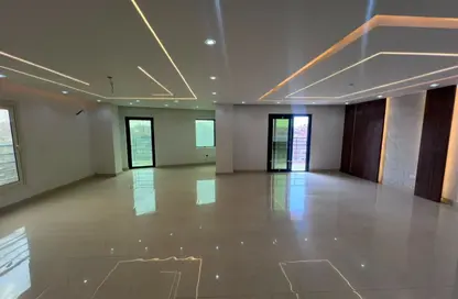 Apartment - 3 Bedrooms - 3 Bathrooms for sale in Makram Ebeid St. - 6th Zone - Nasr City - Cairo