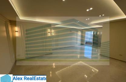 Apartment - 3 Bedrooms - 2 Bathrooms for rent in Al Geish Road - Camp Chezar - Hay Wasat - Alexandria