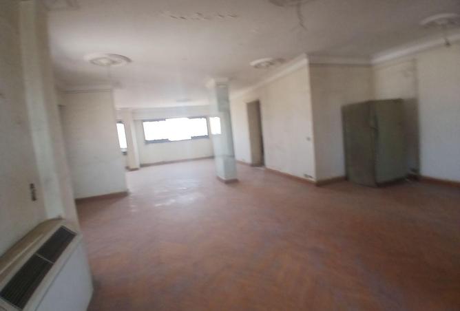 70470918 - Property Main Image