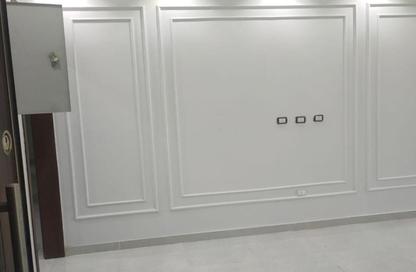 Apartment - 3 Bedrooms - 3 Bathrooms for sale in Mohamed Naguib Axis - Abou El Houl - New Cairo City - Cairo