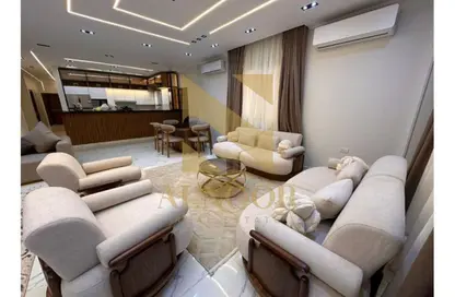 شقة - 4 غرف نوم - 3 حمامات للايجار في شارع 13 - الحي الثالث عشر - الشيخ زايد - الجيزة