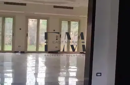 فيلا - 5 غرف نوم - 7 حمامات للايجار في جراند ريزيدنس - المستثمرين الجنوبية - مدينة القاهرة الجديدة - القاهرة