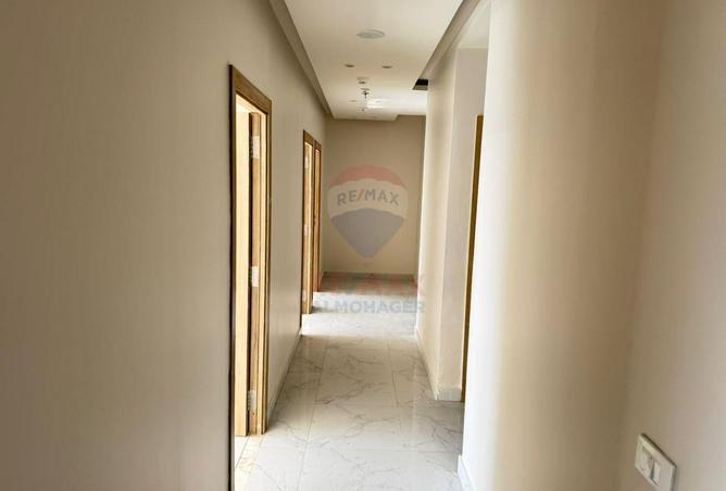 8631946 - Property Image 3