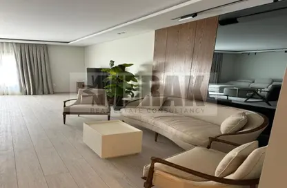 Apartment - 3 Bedrooms - 4 Bathrooms for sale in West Golf - El Katameya Compounds - El Katameya - New Cairo City - Cairo