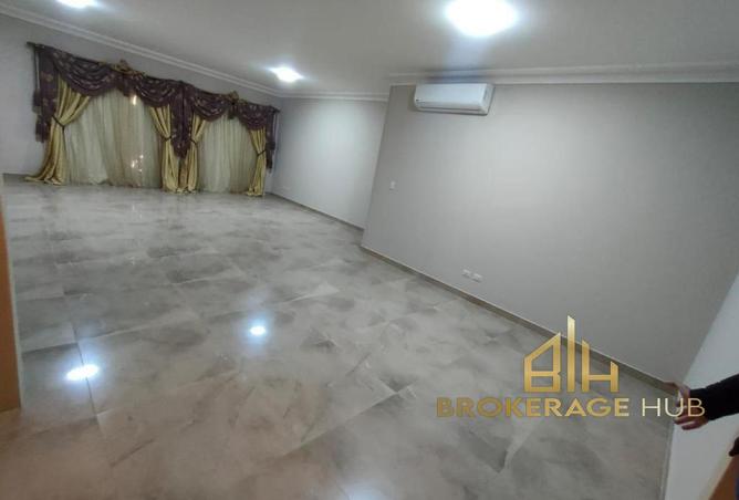 8602040 - Property Image 2