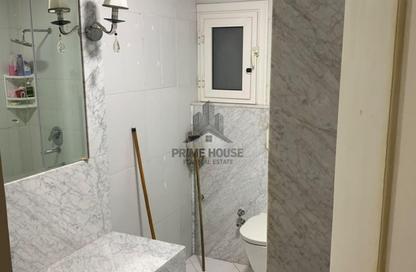 Apartment - 3 Bedrooms - 2 Bathrooms for sale in Kafr Abdo St. - Kafr Abdo - Roushdy - Hay Sharq - Alexandria