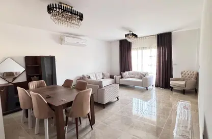 Apartment - 2 Bedrooms - 2 Bathrooms for sale in Fifth Square - The 5th Settlement - New Cairo City - Cairo
