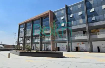 Shop - Studio - 1 Bathroom for sale in Three Sixty - 5th Settlement Compounds - The 5th Settlement - New Cairo City - Cairo