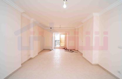 شقة - 3 غرف نوم - 3 حمامات للايجار في صوارى - كمبوندات الاسكندرية - الاسكندرية