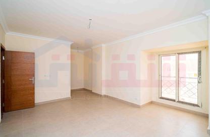 شقة - 3 غرف نوم - 3 حمامات للايجار في صوارى - كمبوندات الاسكندرية - الاسكندرية